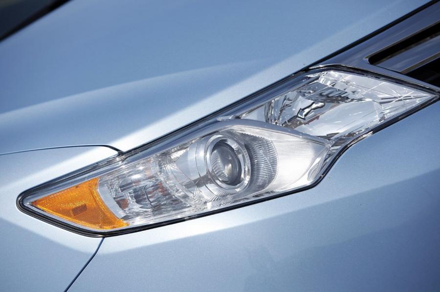  Toyota Camry Hybrid 2012 года  (фото 68 из 71)
